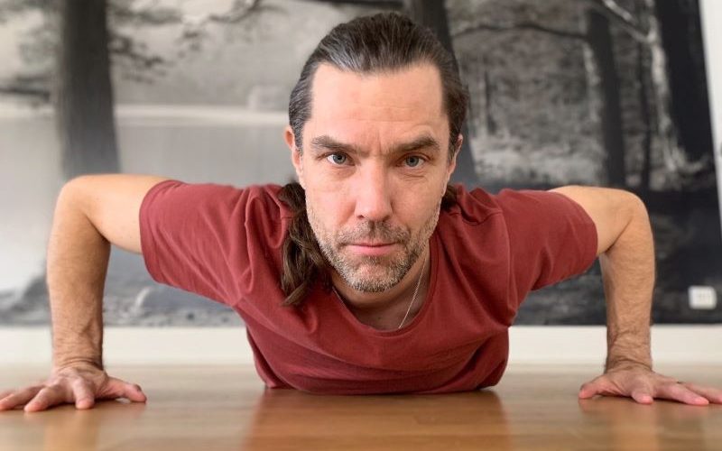 Martin Karlbom -Yoga